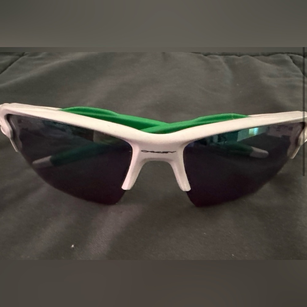 Sport sunglasses, lightweight, excellent condition